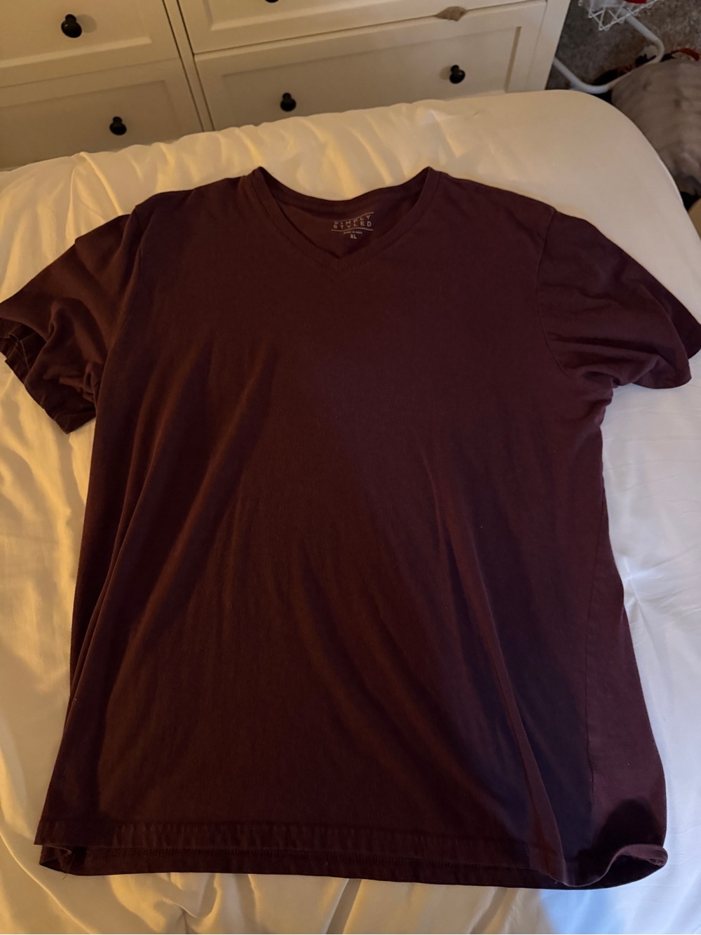 Simply Styled Men's V-Neck Tee in Deep Maroon